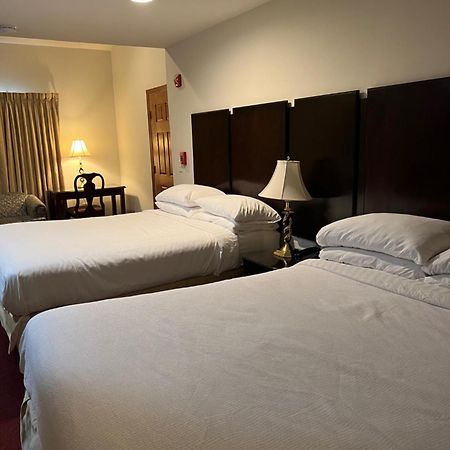 Sutton Inn Елктон Екстер'єр фото
