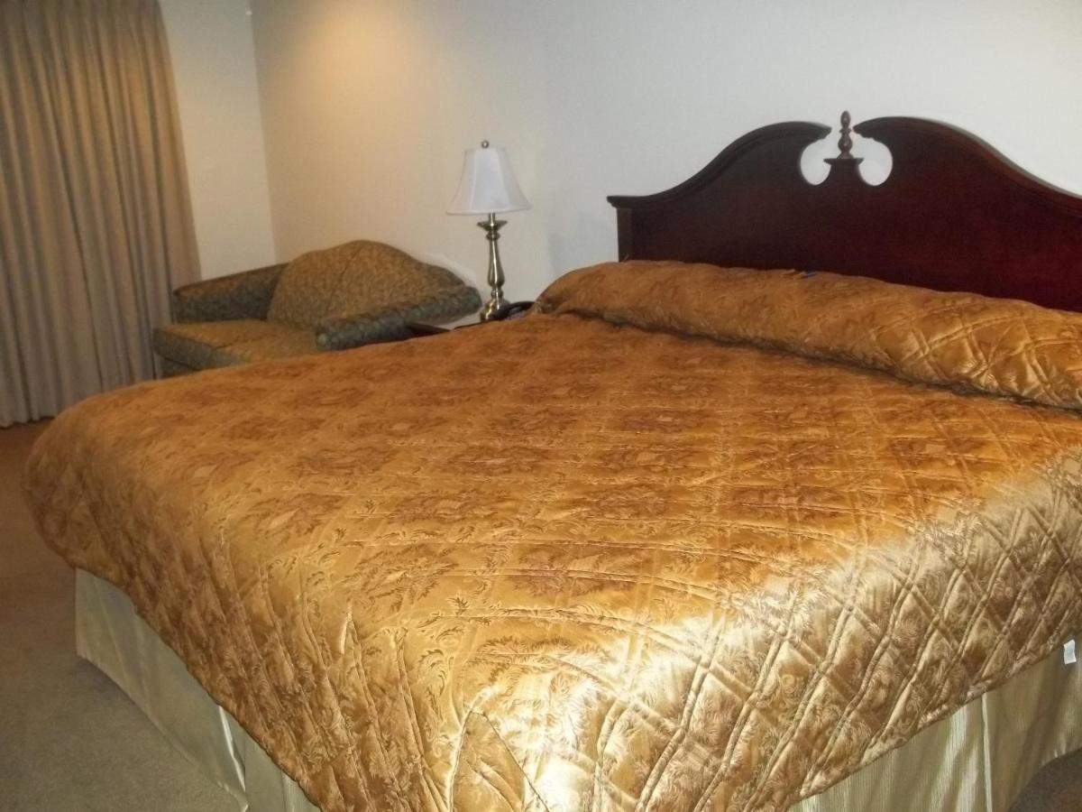 Sutton Inn Елктон Екстер'єр фото